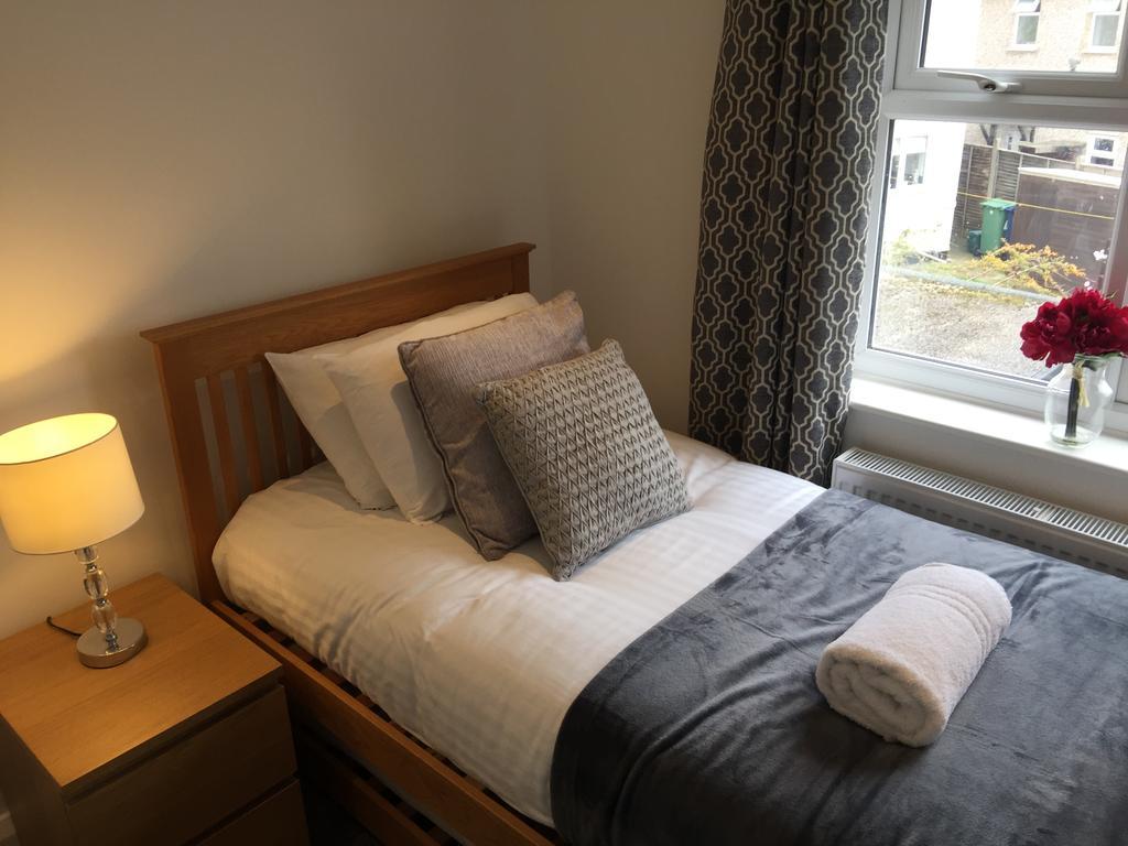 Arma Short Stays: Spacious 3-Bedroom Oxford House with Garden Exterior photo